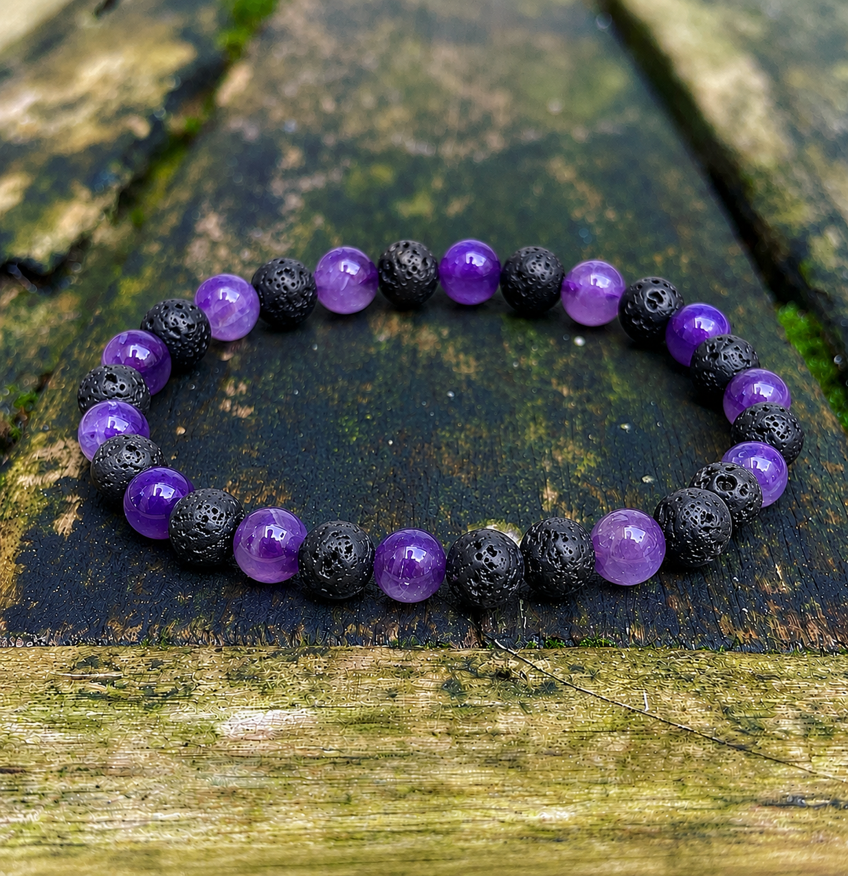 Armband Lavasteen en Amethist "Ademruimte"