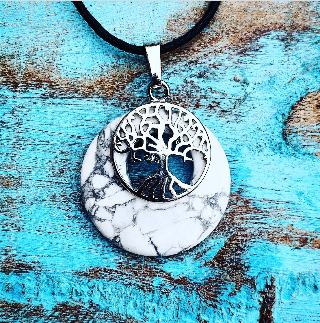 Donut pendant Howlite "Peace"