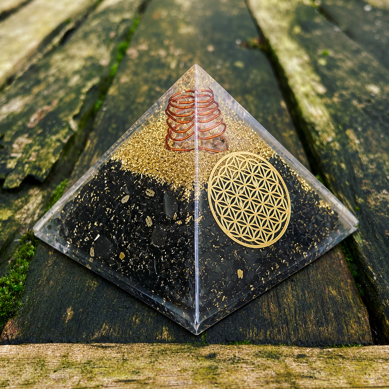 Shungiet & Zwarte Toermalijn Piramide "De Huisbeschermer"